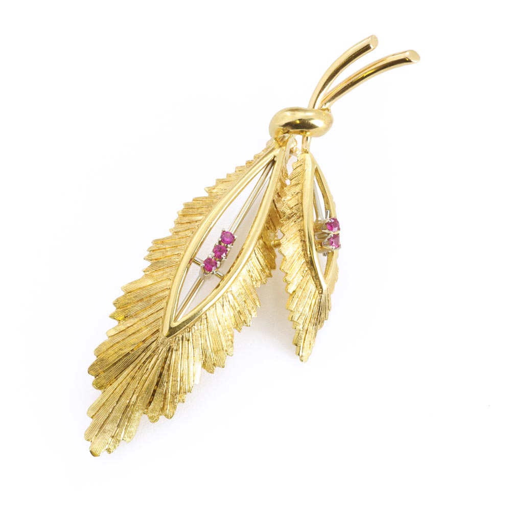 Broches en or