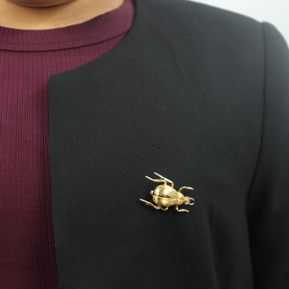 18k Yellow Gold Brooch - Scarab - Signed "Rudi Cherny"