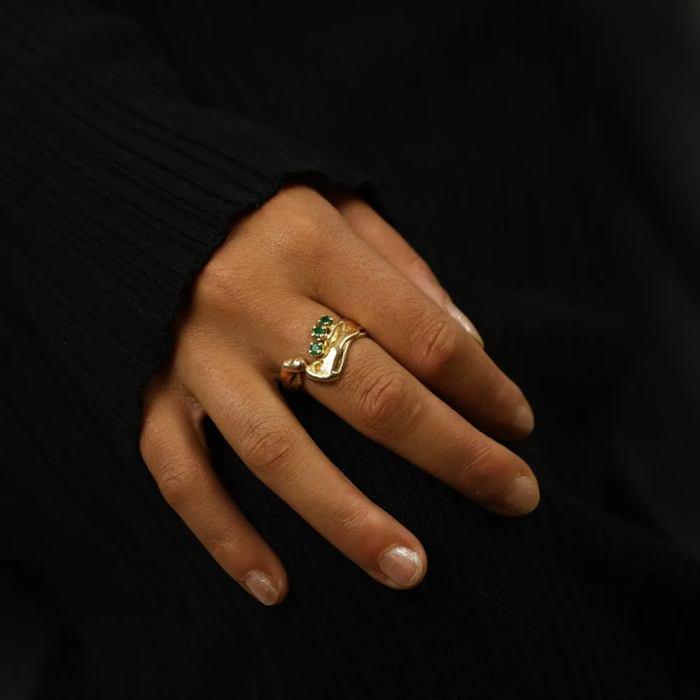Bague S.Rawadi en Or jaune 18k avec Emeraude