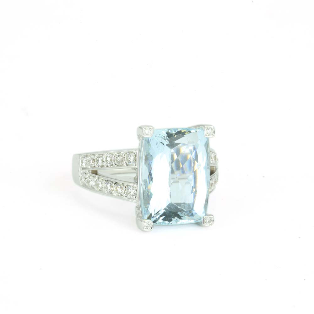 Bague en Or blanc 18k avec Aigue Marine et Diamants