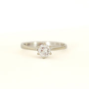 18k White Gold Ring with Diamond