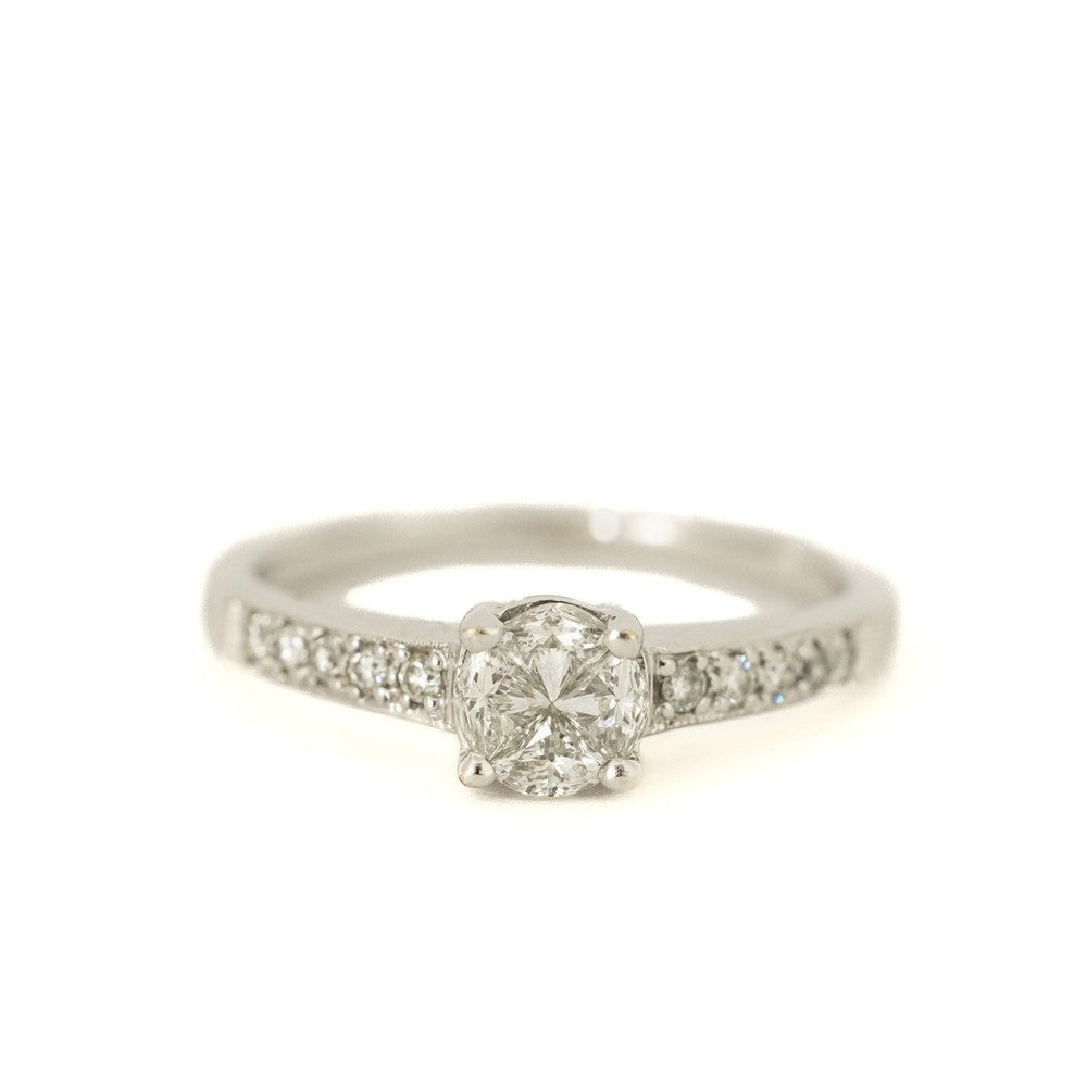 Bague en Or blanc 18k avec Diamants