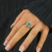 Bague en Or blanc 18k avec Emeraude et Diamants
