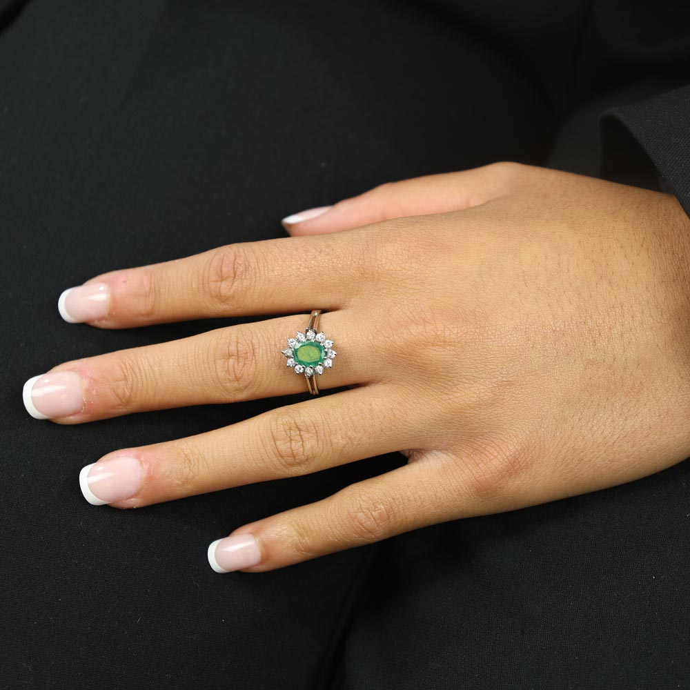 Bague en Or blanc 18k avec Emeraude et Diamants