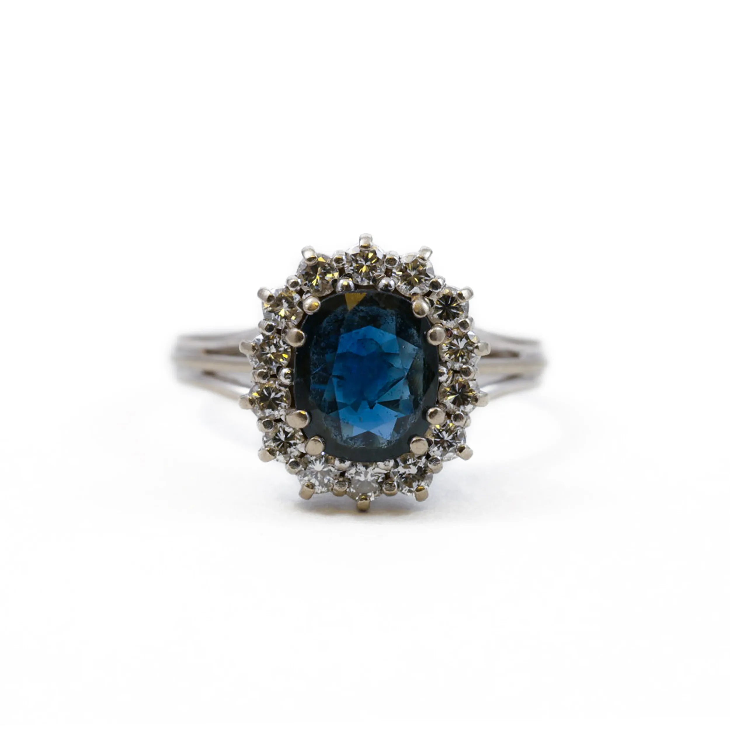 Bague en Or blanc 18k avec Saphir et Diamants