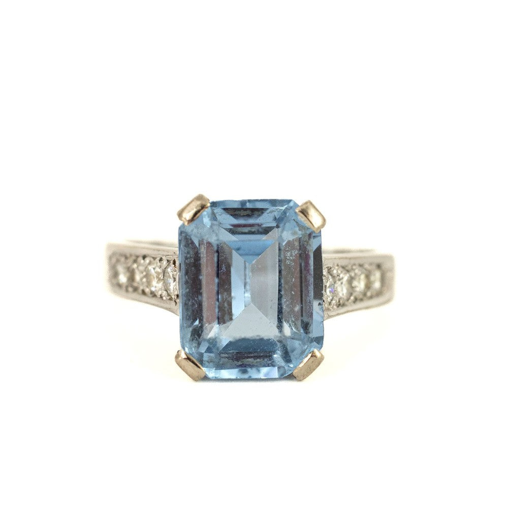 Bague en Or blanc 18k avec Spinelle synthétique et Moissanites