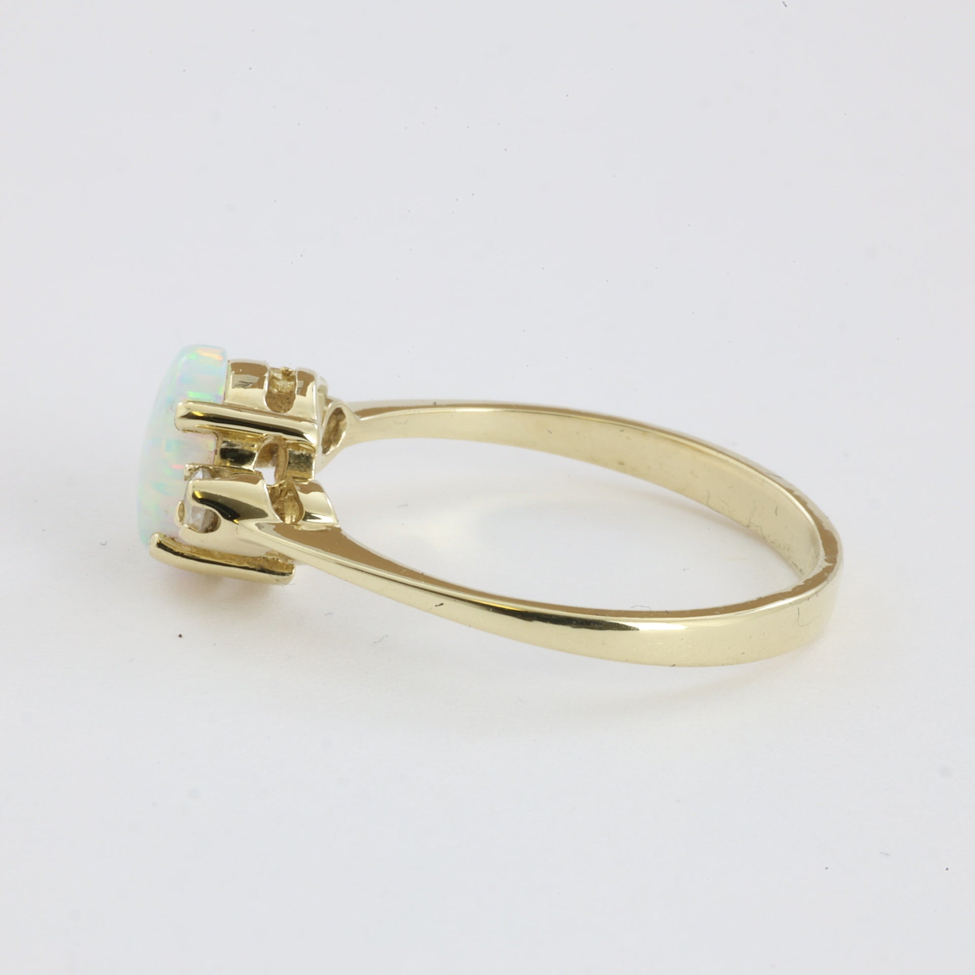 Bague en Or jaune 14k avec Opale synthétique