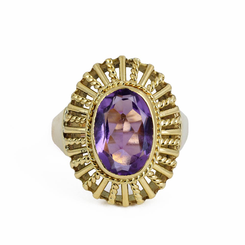 18k Yellow Gold Ring with Amethyst