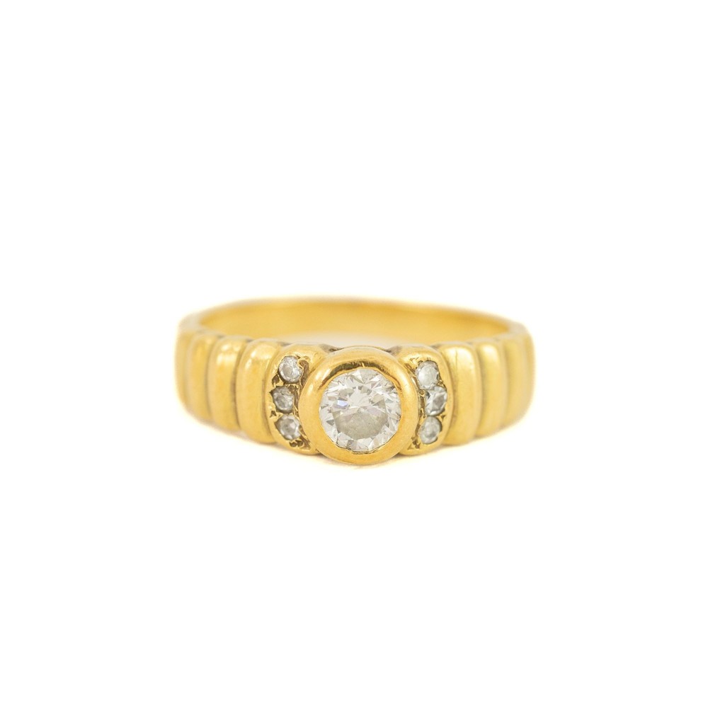 Bague en Or jaune 18k avec Diamants