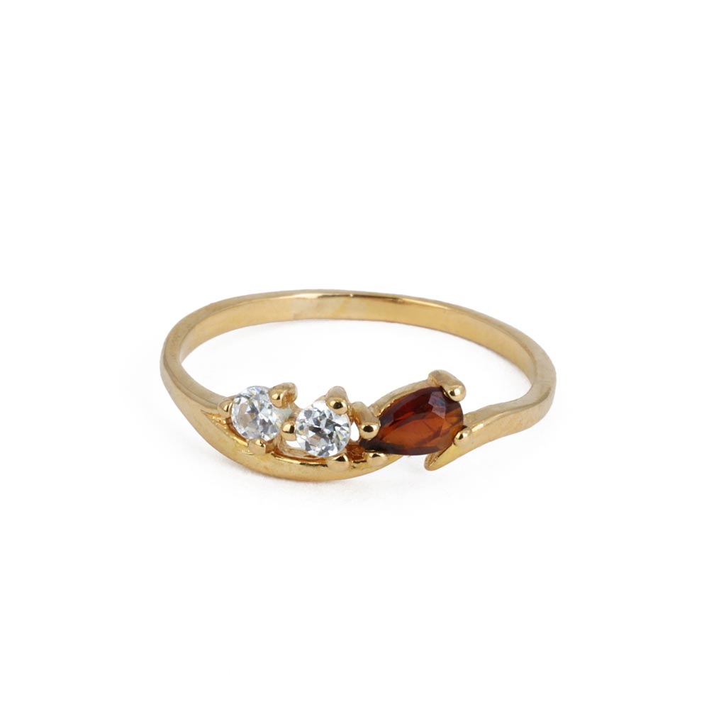 18K Yellow Gold Ring with Garnet and Cubic Zirconia