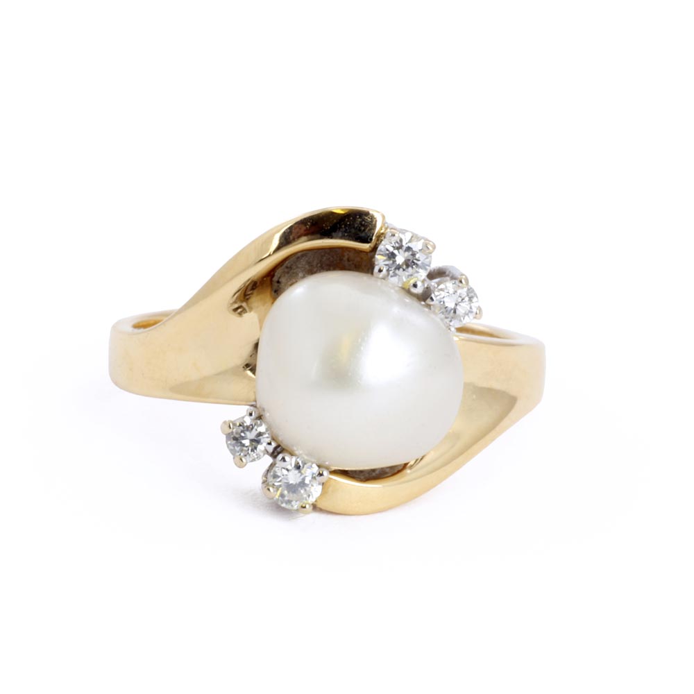 Bague en Or jaune 18k avec Perle et Diamants