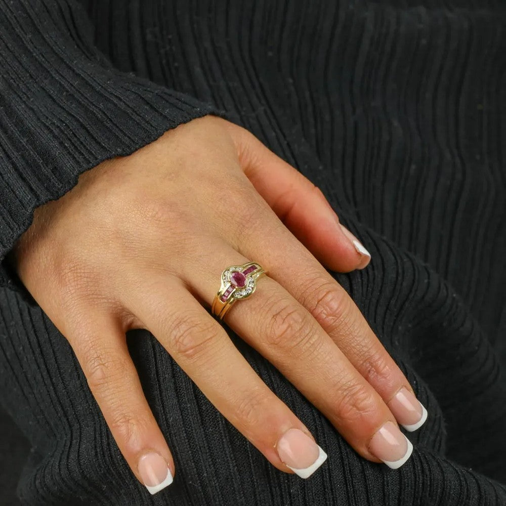 Bague en Or jaune 18k avec Rubis synthétique et Diamants