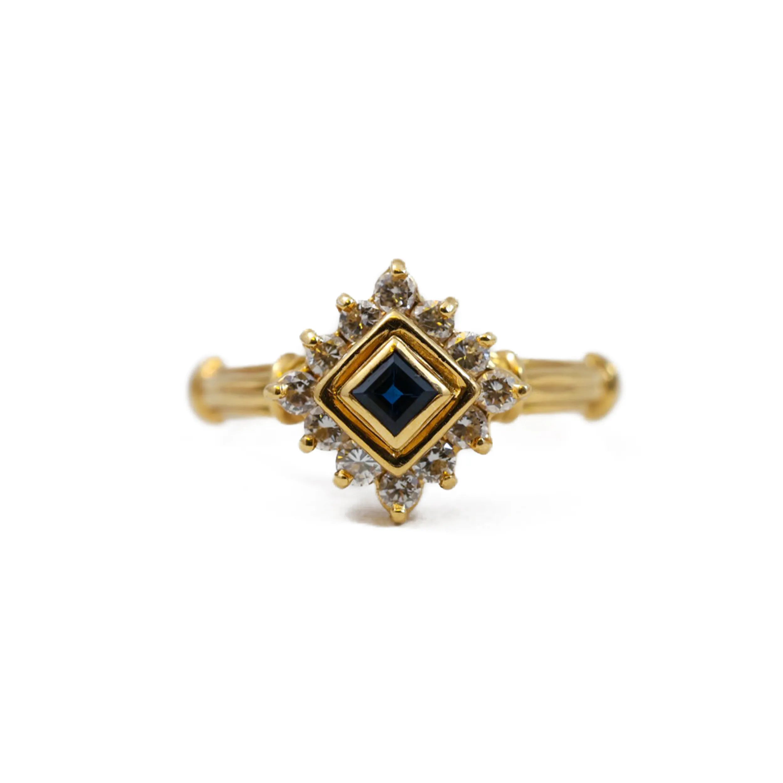 Bague en Or jaune 18k avec Saphir et Diamants