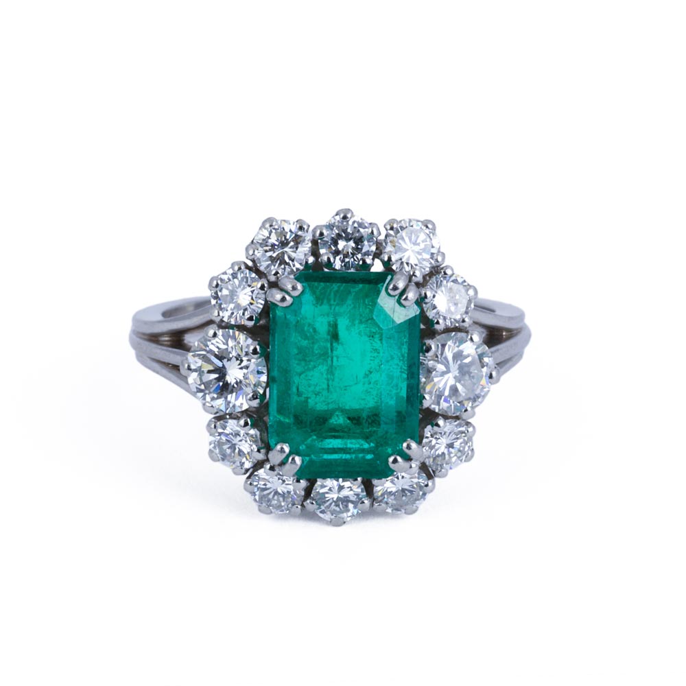 Bague en Platine avec Emeraude et Diamants