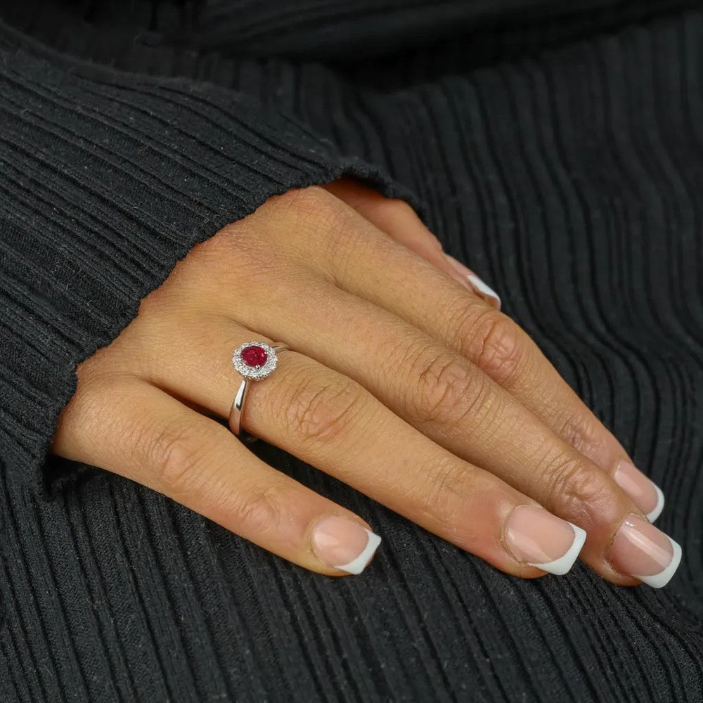 Bague en or blanc 18k avec Rubis et Diamants
