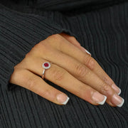 Bague en or blanc 18k avec Rubis et Diamants