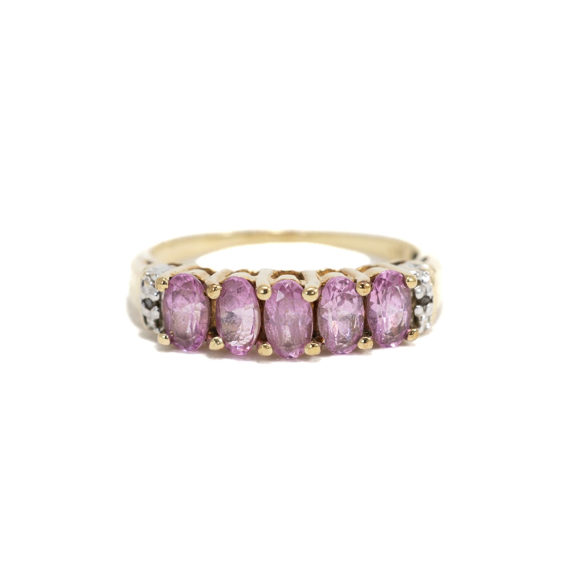 14k Yellow Gold Ring with Amethysts