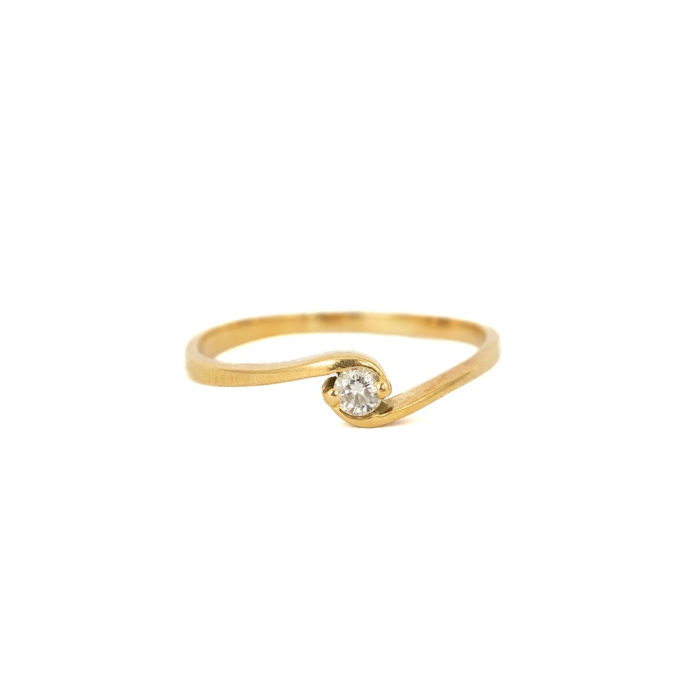 Bague en or jaune 18k avec Diamant