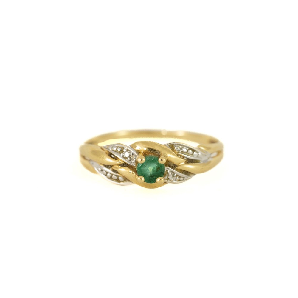 Bague en or jaune 18k avec Emeraude