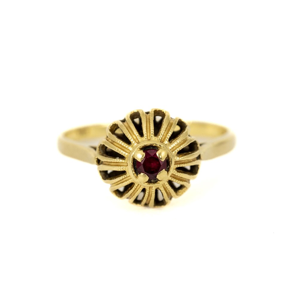 Bague en or jaune 18k avec Rubis