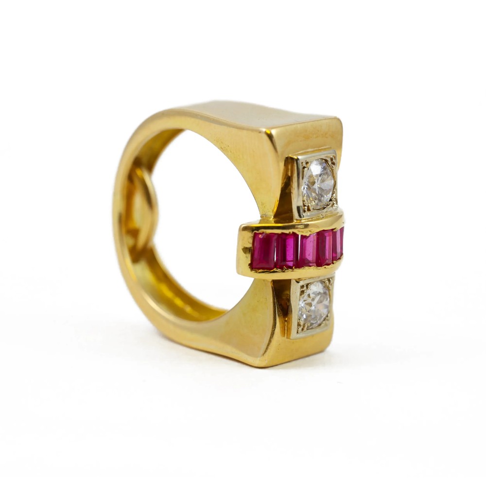 Bague en or jaune 18k avec Rubis et Diamants