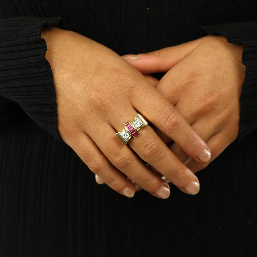 Bague en or jaune 18k avec Rubis et Diamants