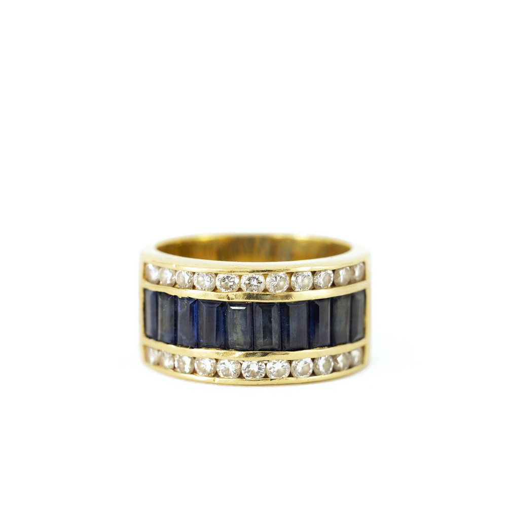 Bague en or jaune 18k avec Saphirs et Diamants