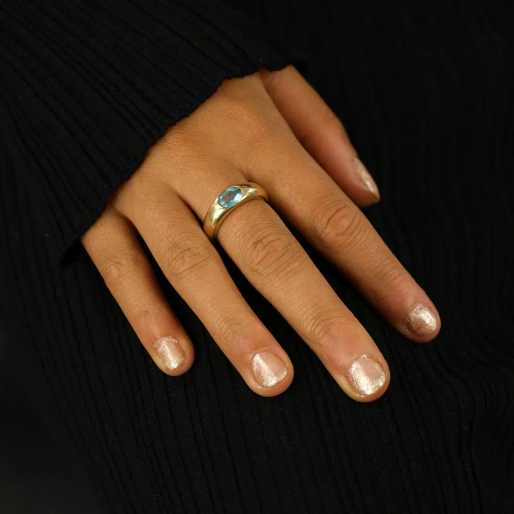 Bague en or jaune 18k avec Topaze