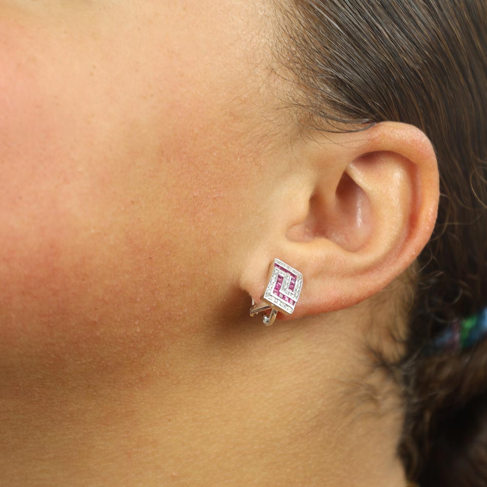 Boucles d'oreilles en Or blanc 14k avec Rubis synthétique et Zirconiums