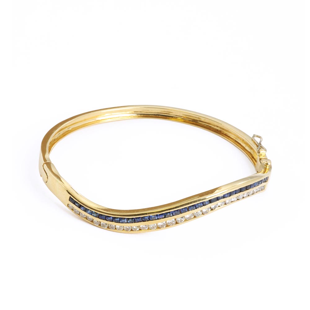 18k Yellow Gold Bracelet - Set with Sapphires and Diamonds