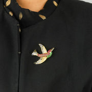Broche en Or jaune 18k - Motif "Oiseau" avec Diamants, Saphirs, Rubis et Emeraudes