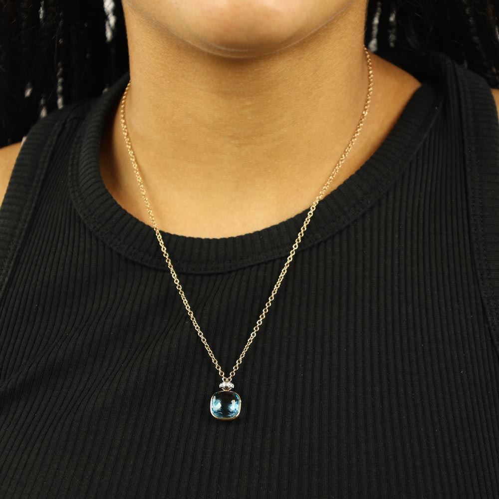 "Nudo Pomellato" Necklace in 18k Gold with Diamonds and Topaz