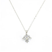 Collier neuf en Argent avec fleur taillée