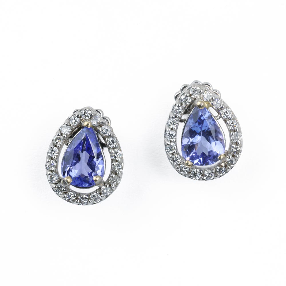 Parure avec Bague, Collier et Pendentif, Boucles d'oreilles et Bracelet en Or blanc 14k et 18k avec Tanzanites