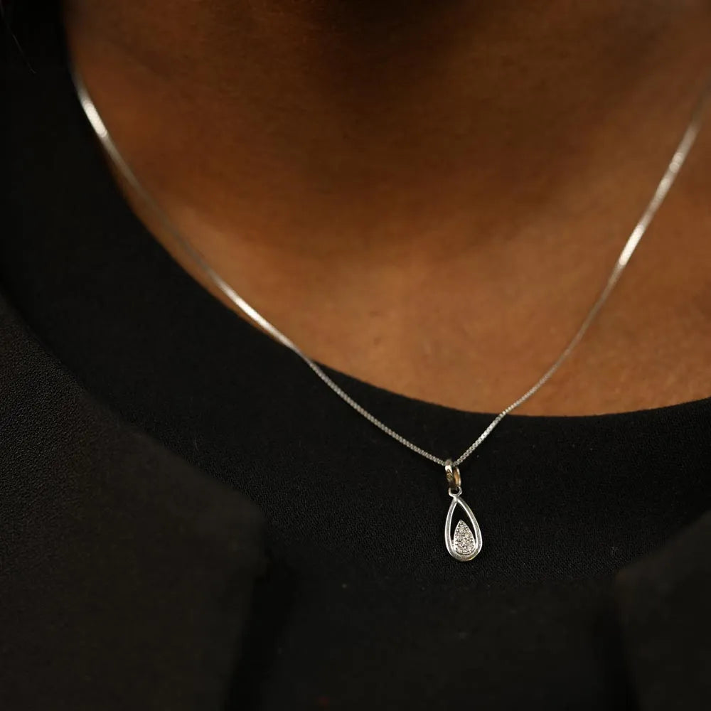 Pendentif en Or blanc 18k - Motif "Goutte" avec Diamants