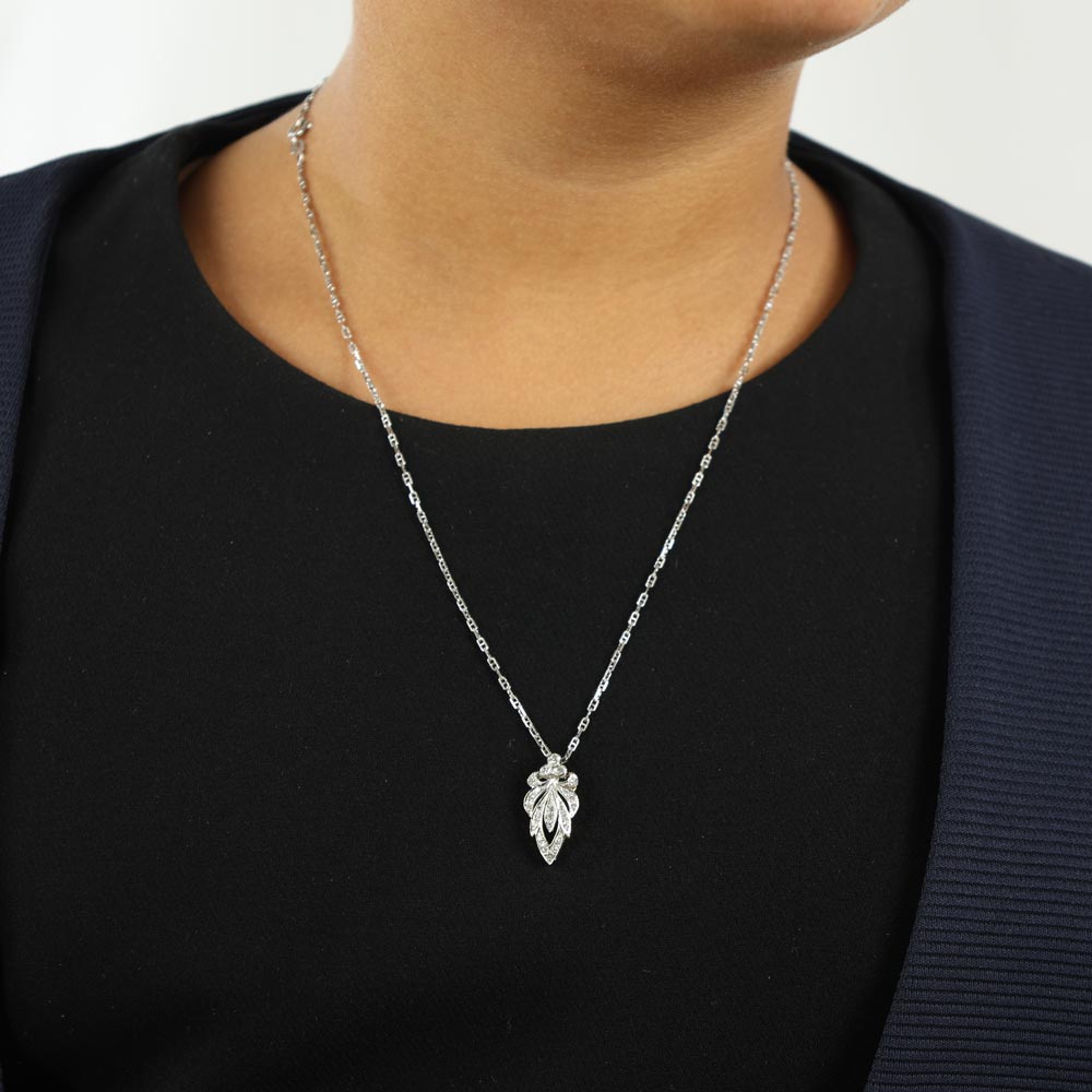 18k White and Yellow Gold Pendant with Diamonds - Fleur-de-lis