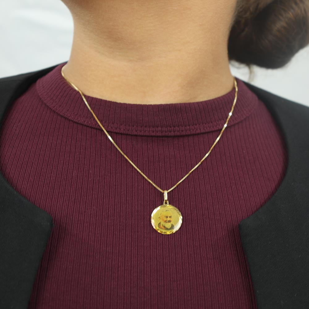 Pendentif en Or jaune 18k - Medaille "Padre Pio"