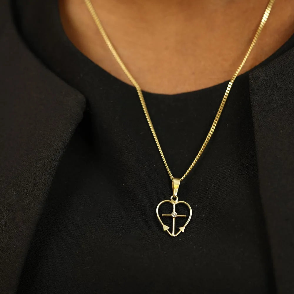 18k Yellow Gold Pendant - "Stylized Heart" Design with Diamond
