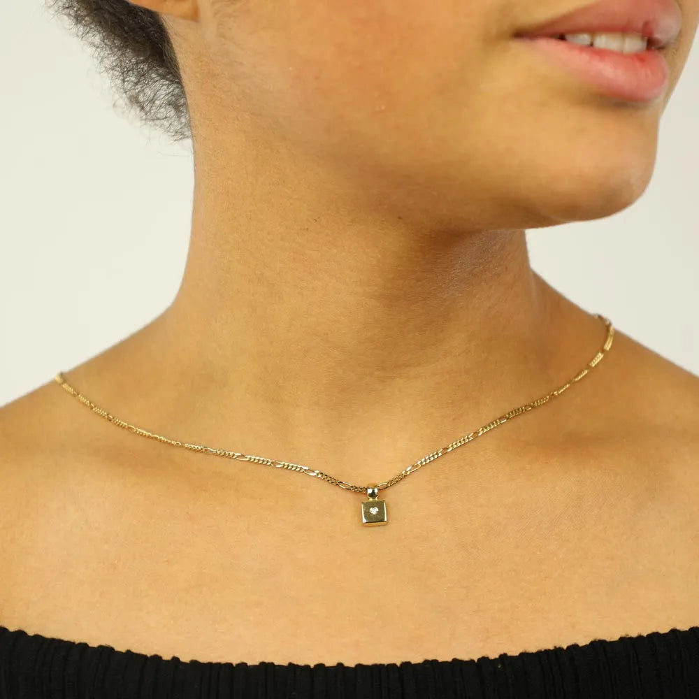 Pendentif en Or jaune 18k avec Diamant
