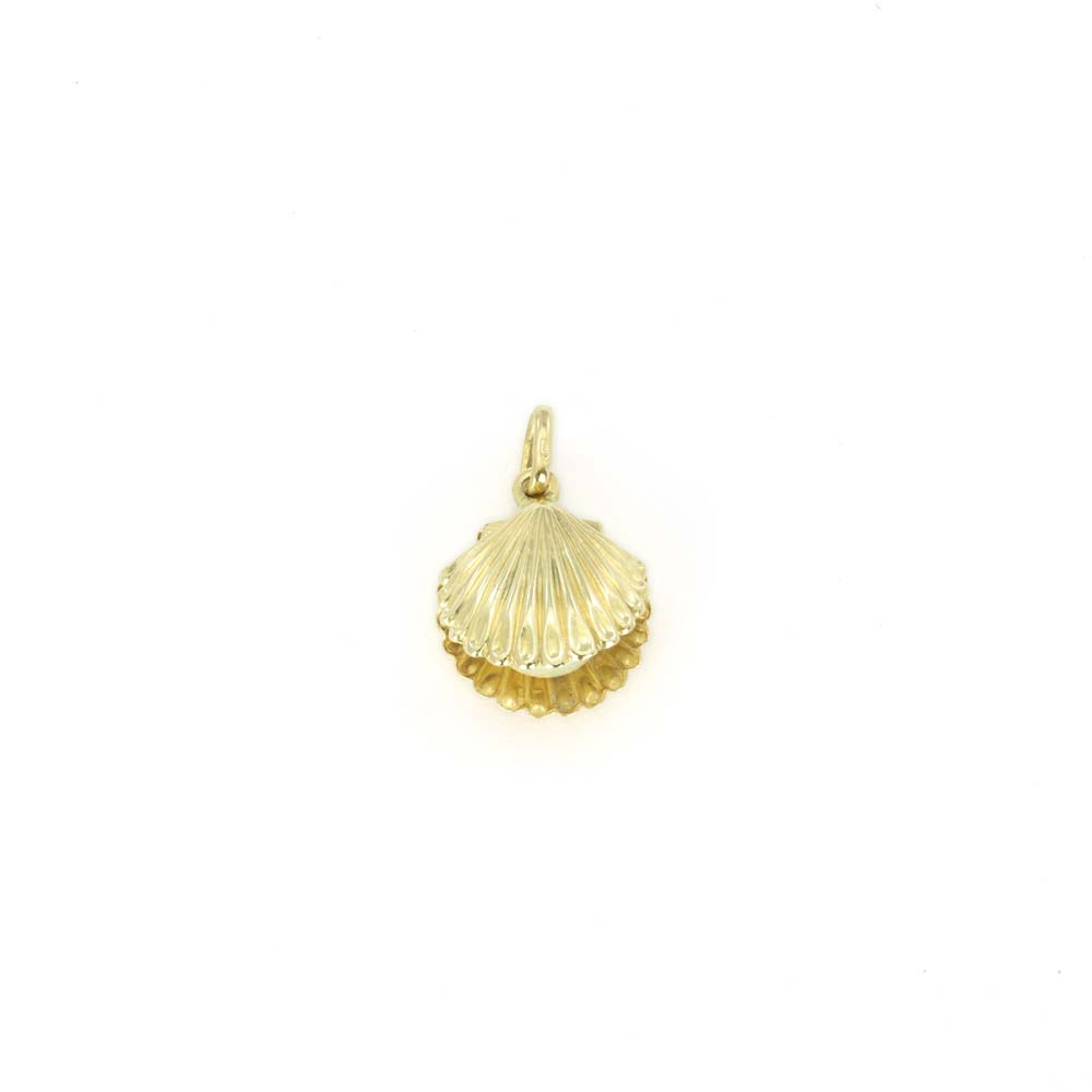 18k Yellow Gold Pearl Shell Pendant