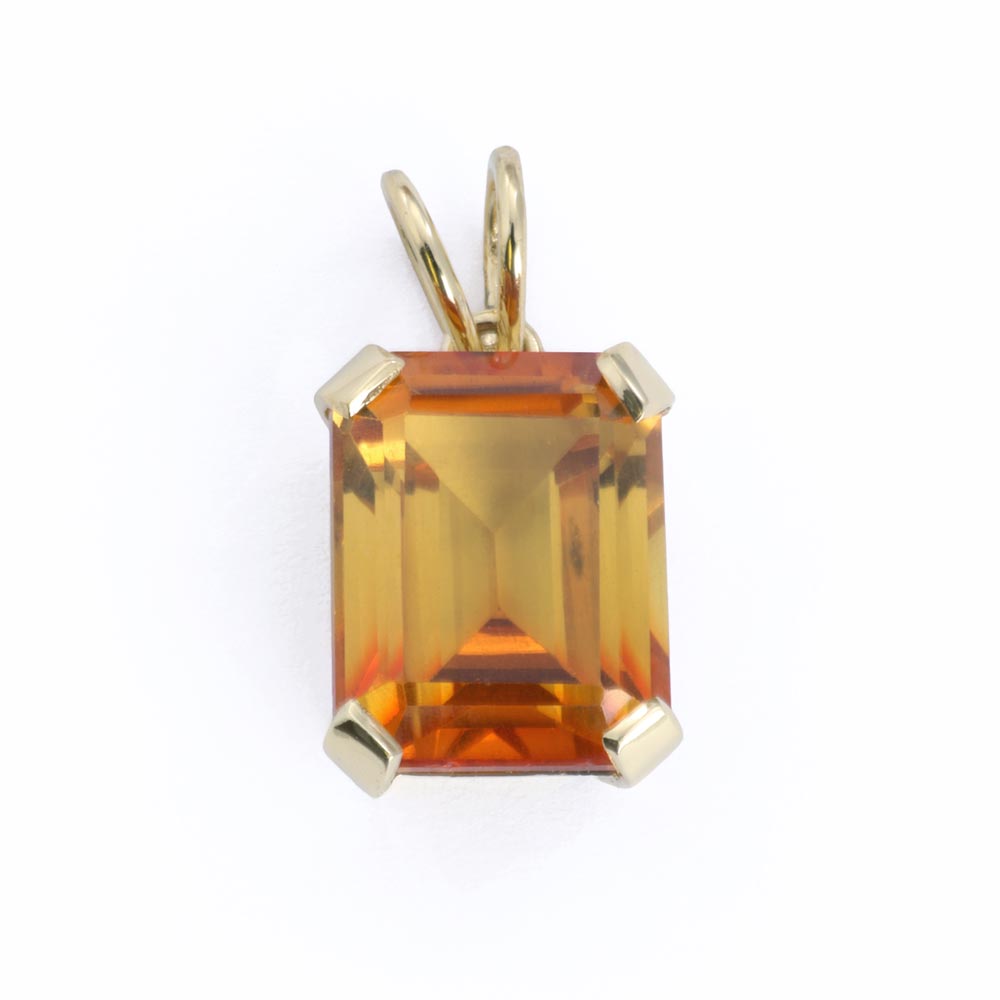 Pendentif en Or jaune 18k avec Saphir Synthétique