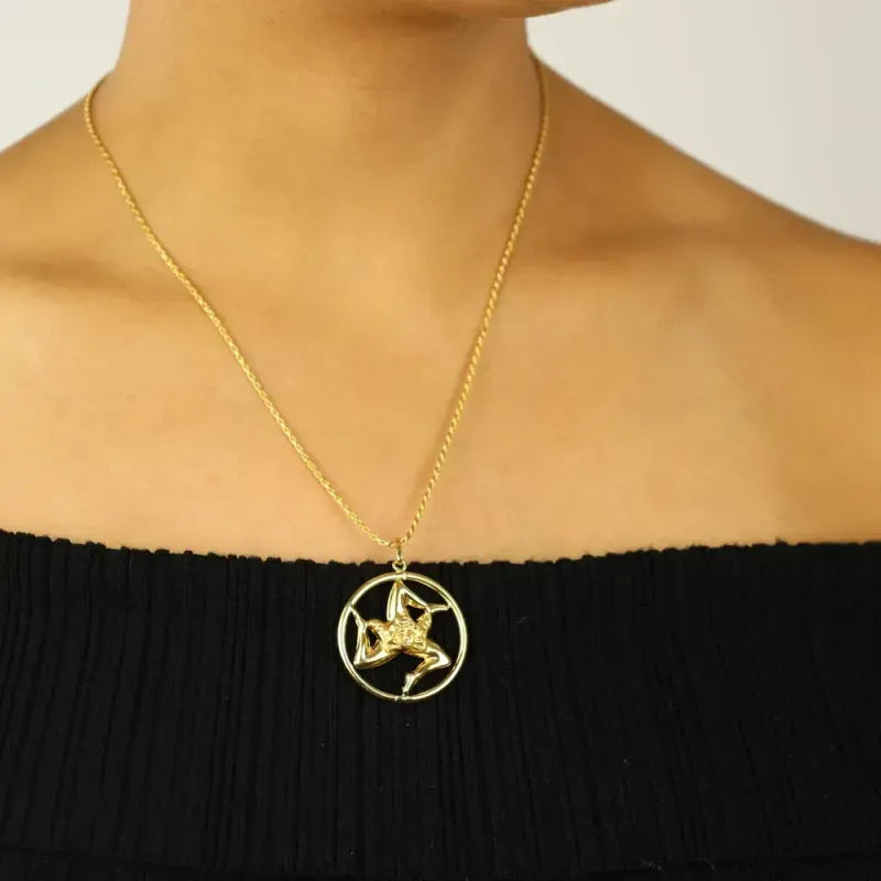 Pendentif en or jaune 18k - Motif "Trinacria"