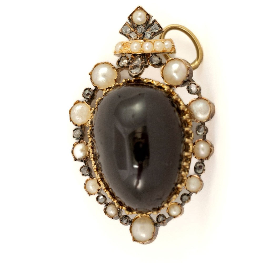 Pendentif en or jaune 18k avec Grenat et Perles