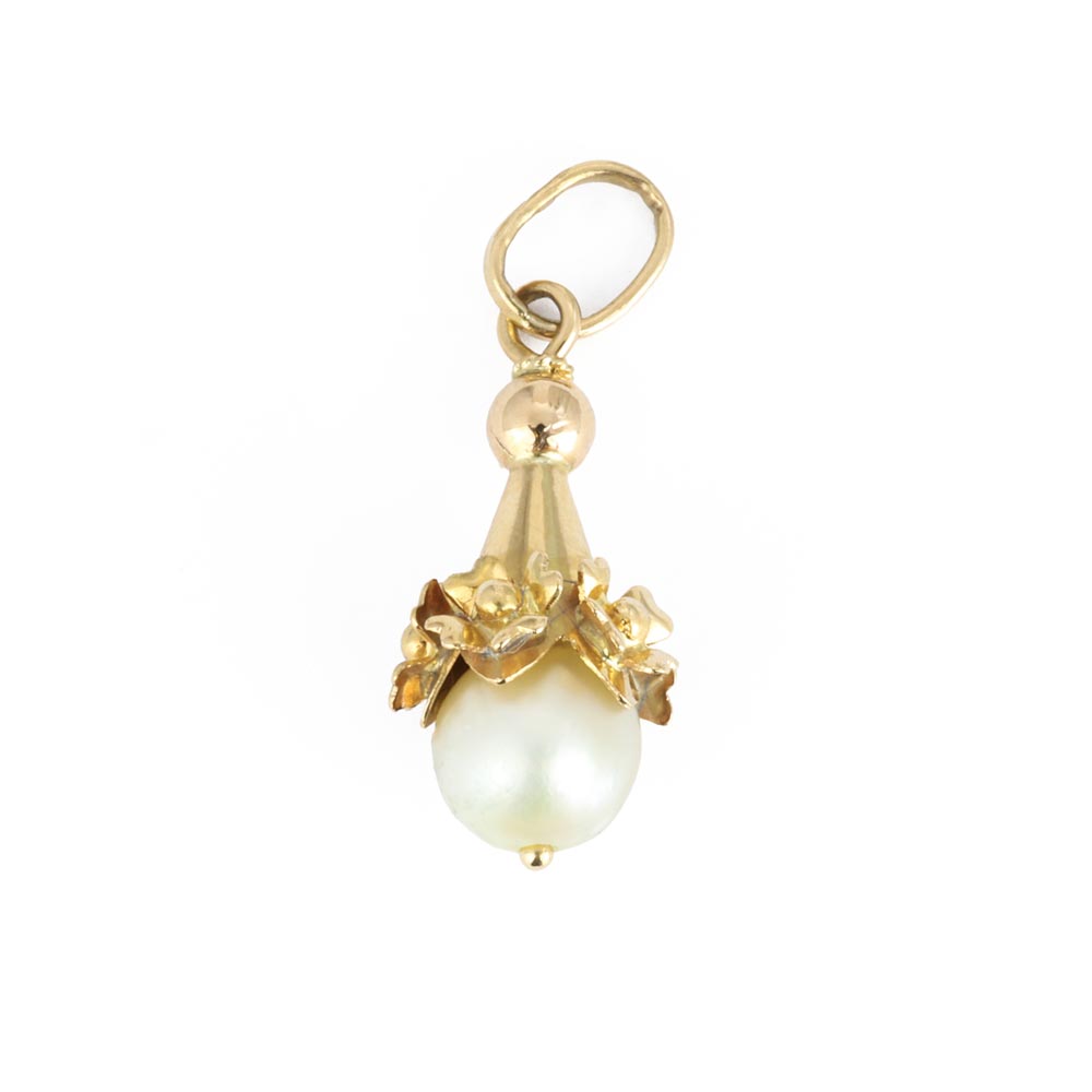 18k Yellow Gold Pendant with Pearl