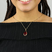 Pendentif en or jaune 18k avec Rubis synthétique