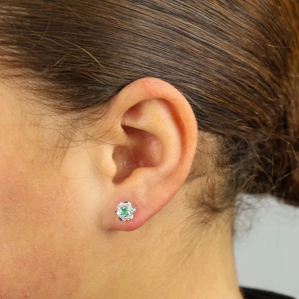 Puces d'oreilles en Or blanc 18k avec Emeraudes et Zirconiums