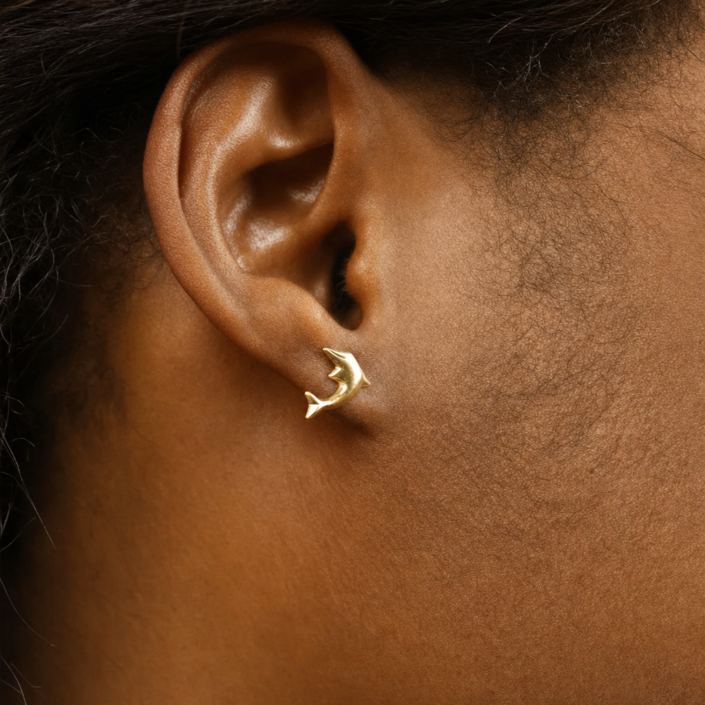Puces d'oreilles en or jaune 18k - Motif "Dauphin"