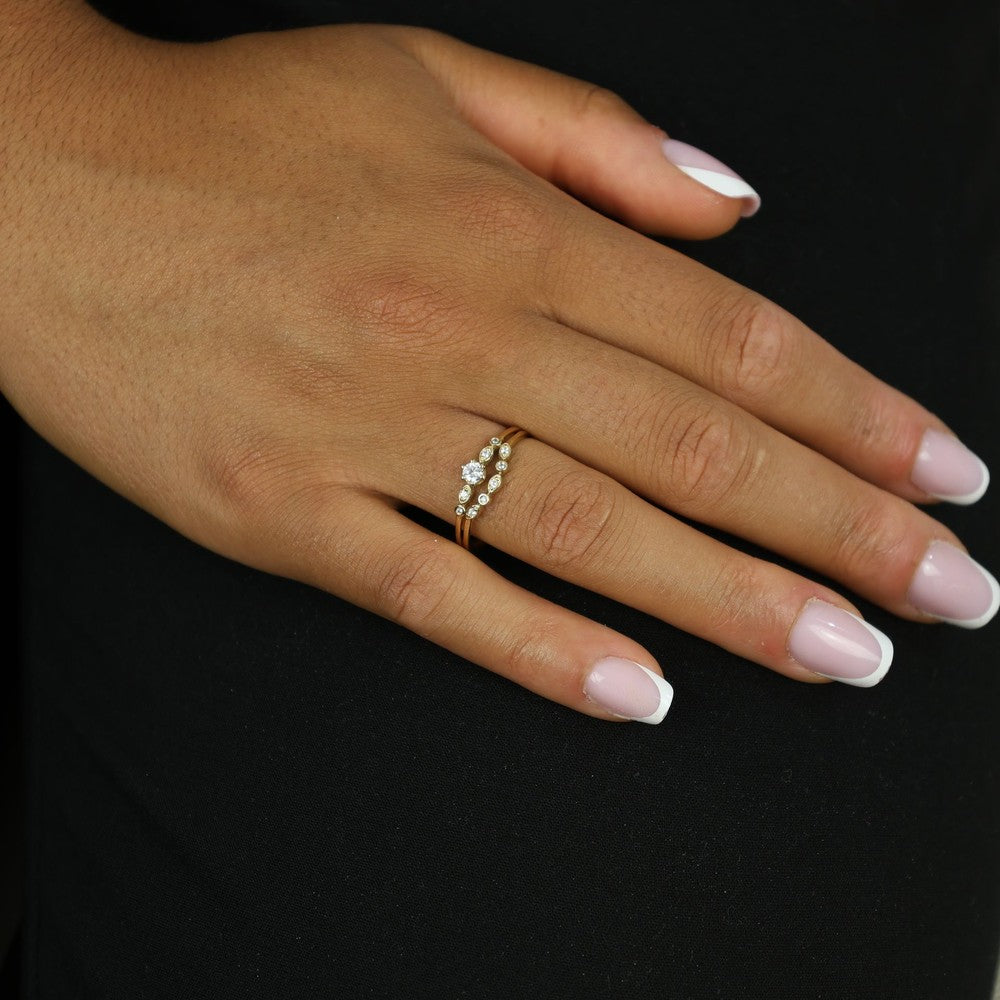 Bague en Or jaune 18k avec Zirconiums
