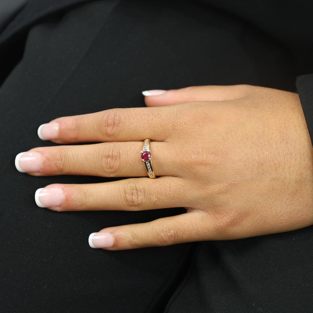 Bague en Or jaune 18k avec Rubis et Cubic Zirconium - Solitaire