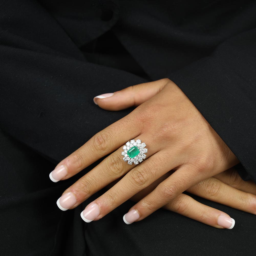 Bague en Or Blanc 18k avec Emeraude et Diamants